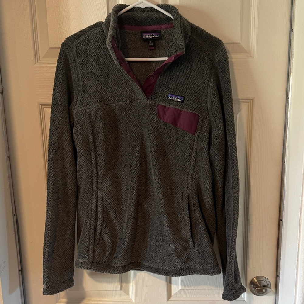 Patagonia gray/ Green Fleece Pullover with Plum Accents